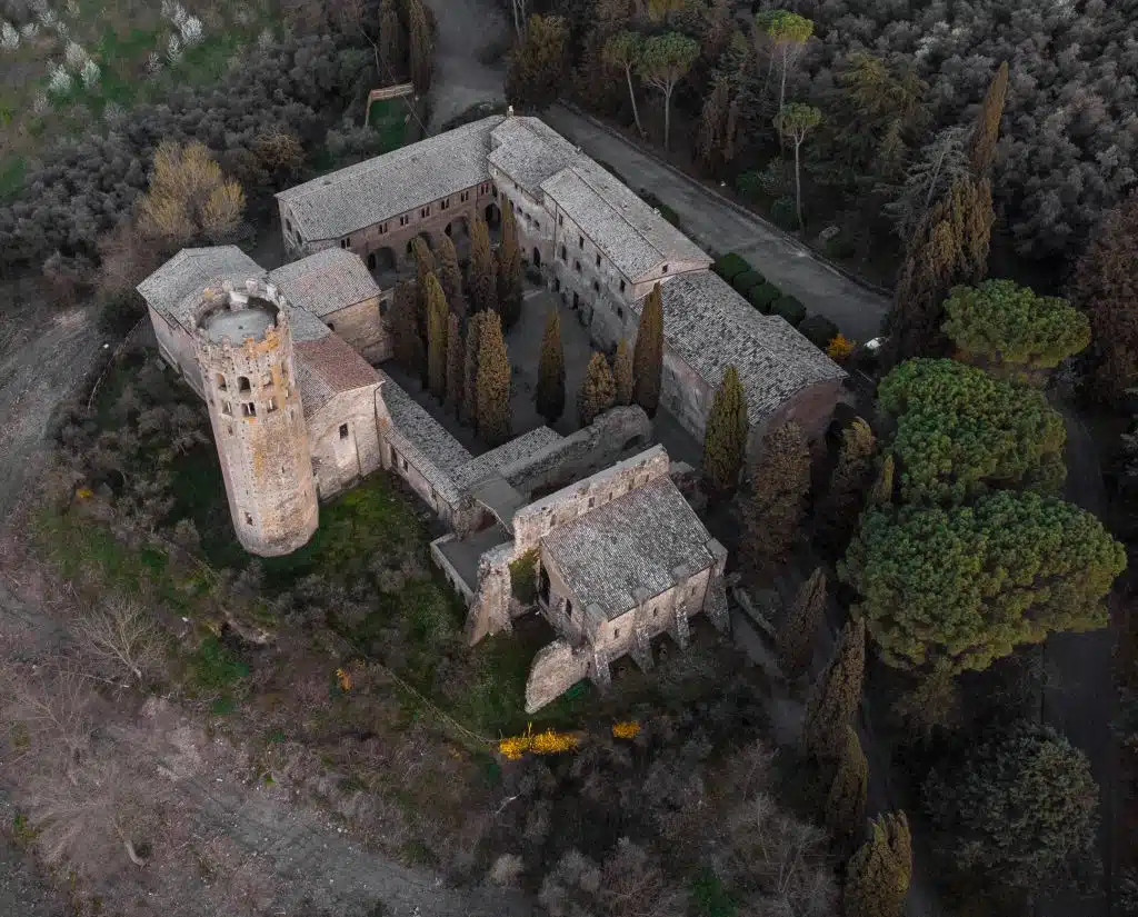 Sitting just below the cliff in the countryside of Orvieto is a majestic Abbey of Saint Severo and Martirio. A twelfth-century monastery that now houses a hotel...