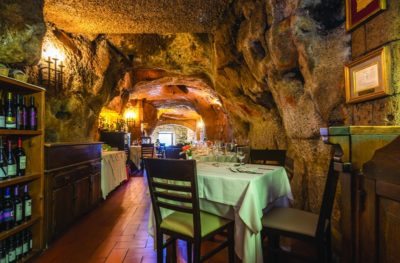 grottedelfunaro-foto-orvieto – Orvieto | Orvietoviva Ristorante Tipico Di Orvieto in Un Ambiente Naturale Suggestivo All'interno Di Grotte Sotterranee Nel Quartiere Medievale.cucina Tradizionale, Carni Alla Brace, Tartufo, Pasta Fatta in Casa.