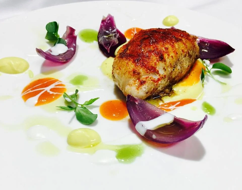 Restaurant in Piazza del Popolo in central Orvieto, offering revisited traditional local and regional dishes, with vegetarian, vegan, and gluten-free options.